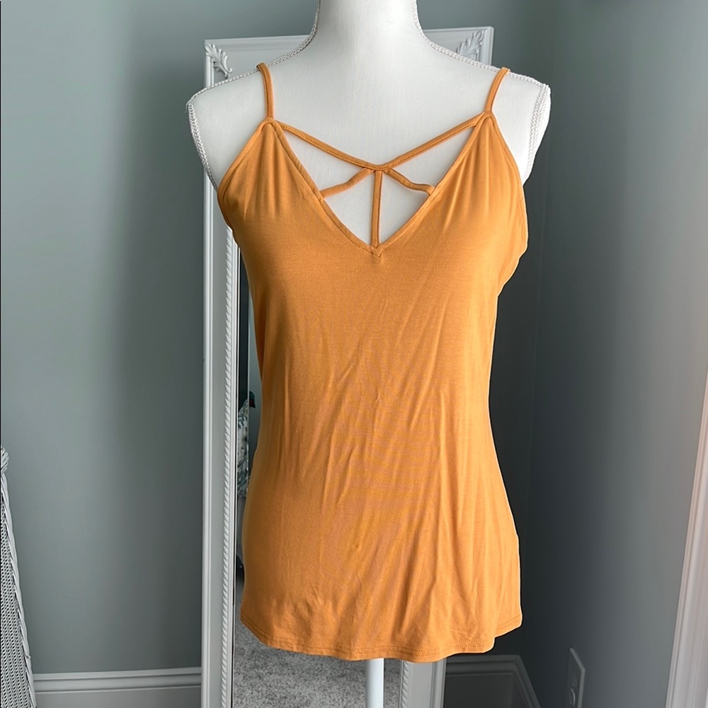 NWOT Red by BKE tank top, size L.